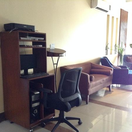เฟอร์ซัล โฮเต็ล กาลายาน เกวซอน ซิตี้ Hotel เกซอนซิตี้ ภายนอก รูปภาพ