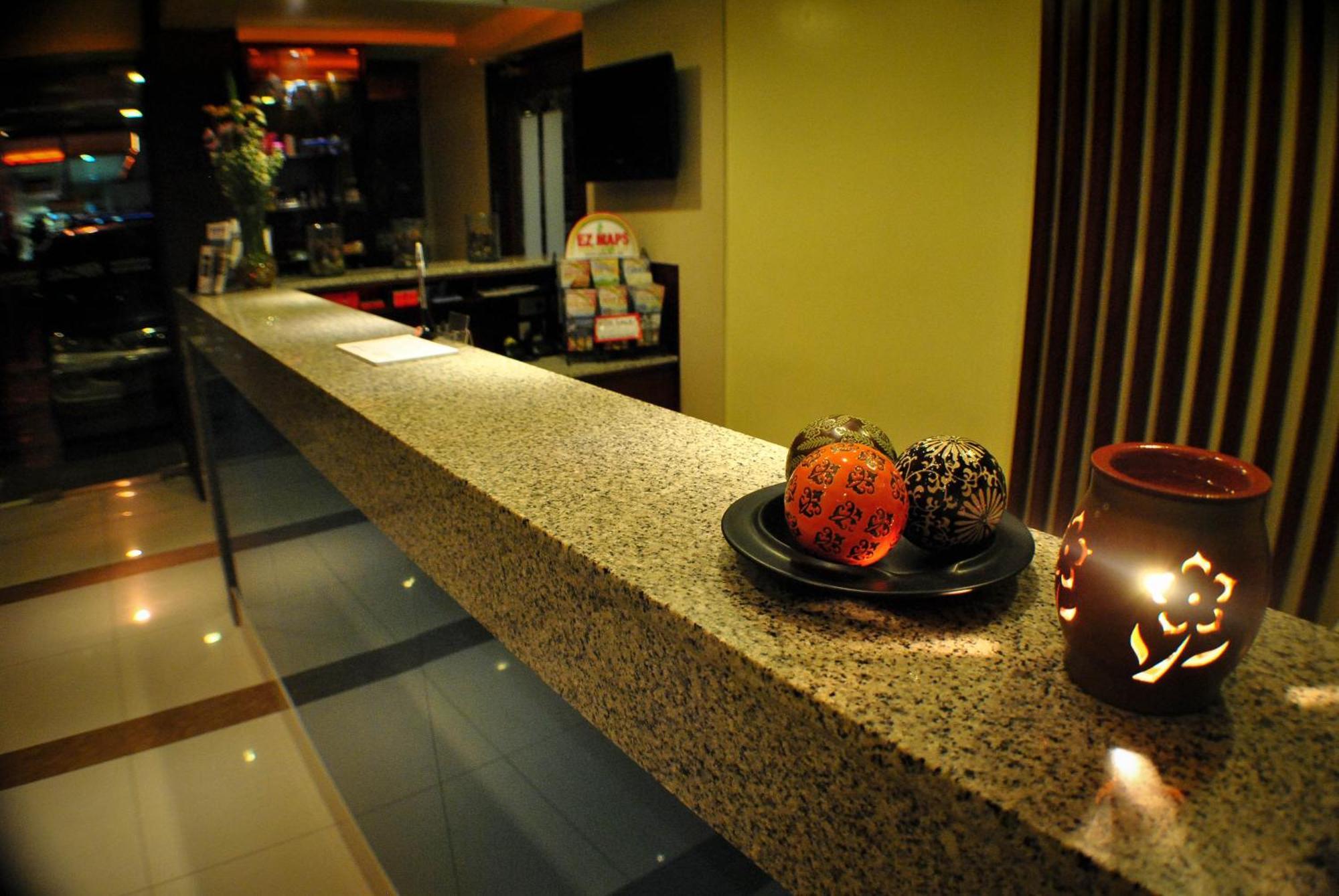 เฟอร์ซัล โฮเต็ล กาลายาน เกวซอน ซิตี้ Hotel เกซอนซิตี้ ภายนอก รูปภาพ