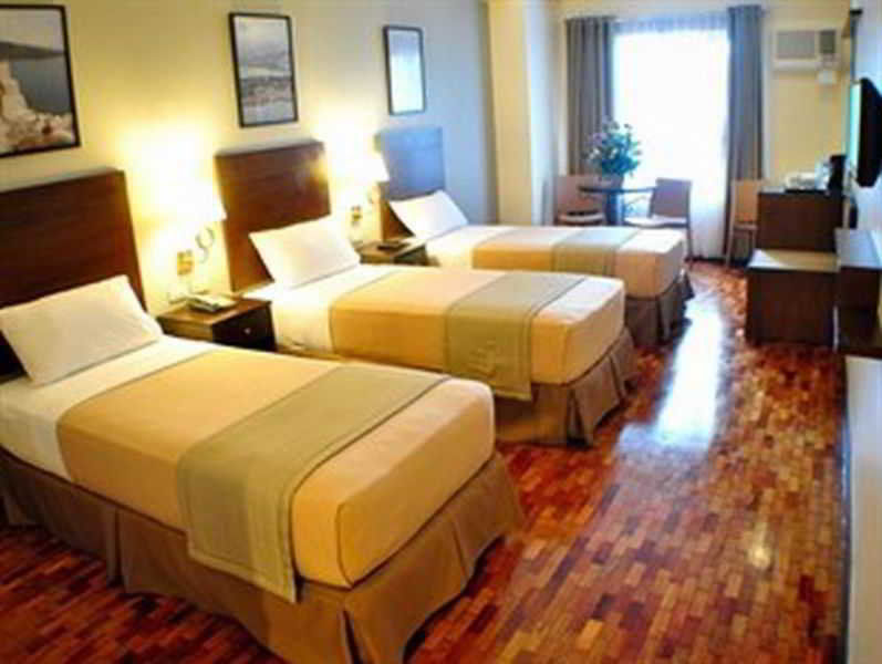 เฟอร์ซัล โฮเต็ล กาลายาน เกวซอน ซิตี้ Hotel เกซอนซิตี้ ภายนอก รูปภาพ
