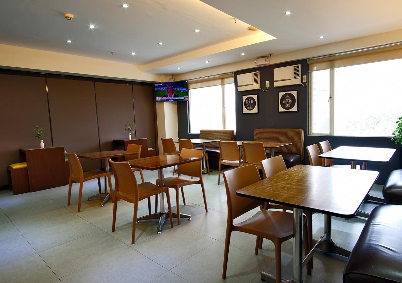 เฟอร์ซัล โฮเต็ล กาลายาน เกวซอน ซิตี้ Hotel เกซอนซิตี้ ภายนอก รูปภาพ