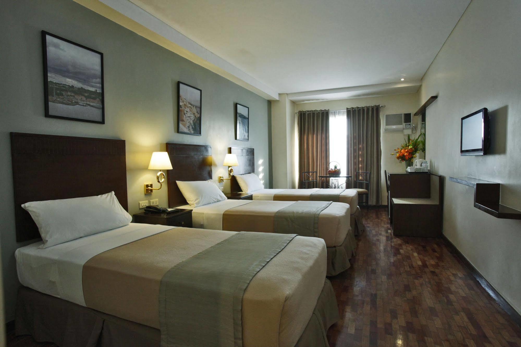 เฟอร์ซัล โฮเต็ล กาลายาน เกวซอน ซิตี้ Hotel เกซอนซิตี้ ภายนอก รูปภาพ