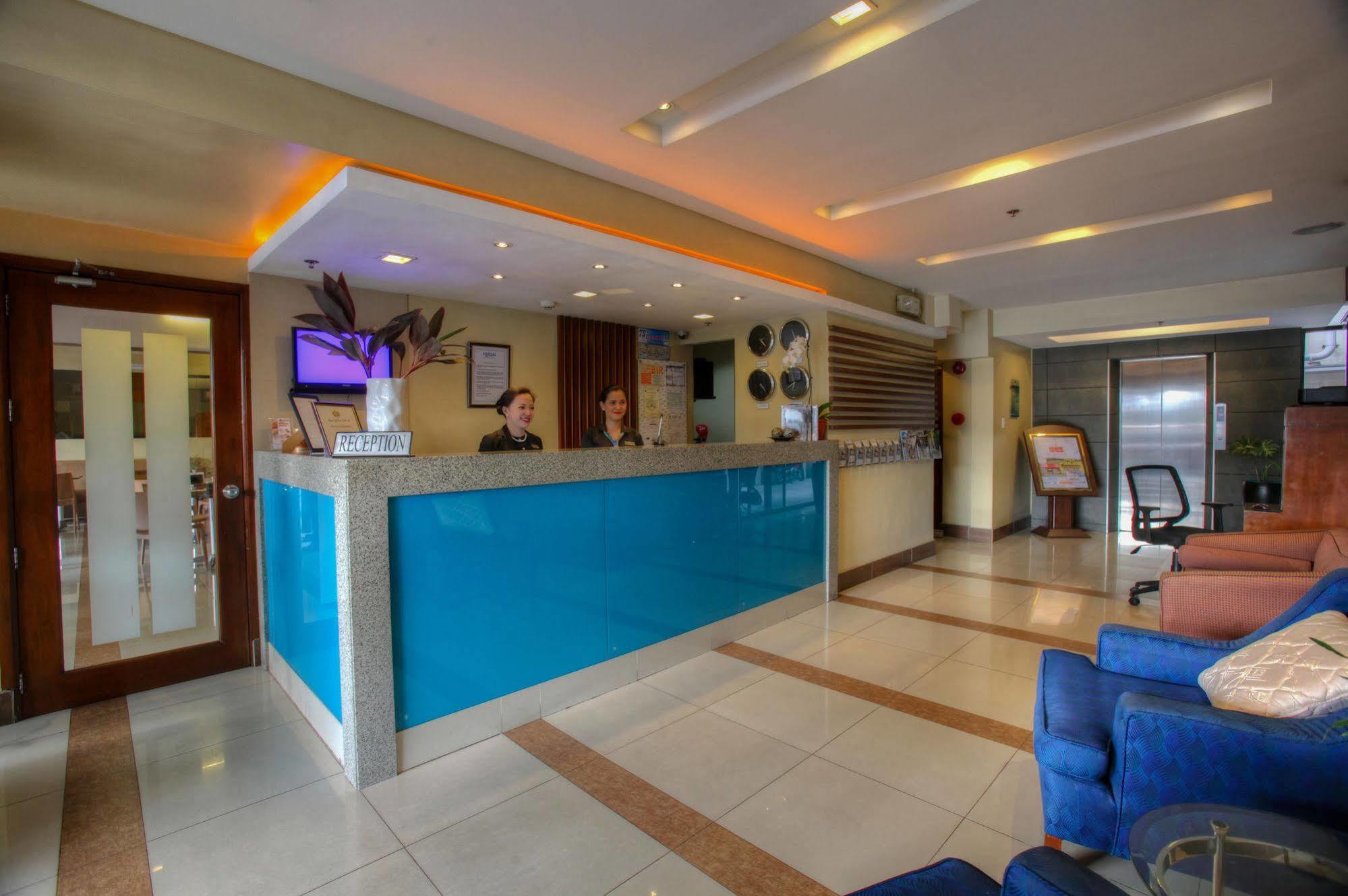 เฟอร์ซัล โฮเต็ล กาลายาน เกวซอน ซิตี้ Hotel เกซอนซิตี้ ภายนอก รูปภาพ